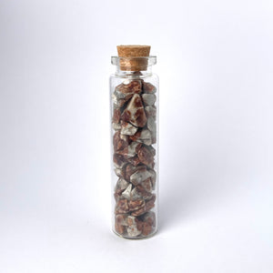 GARNET IN WOLLASTONITE MINI IN BOTTLE